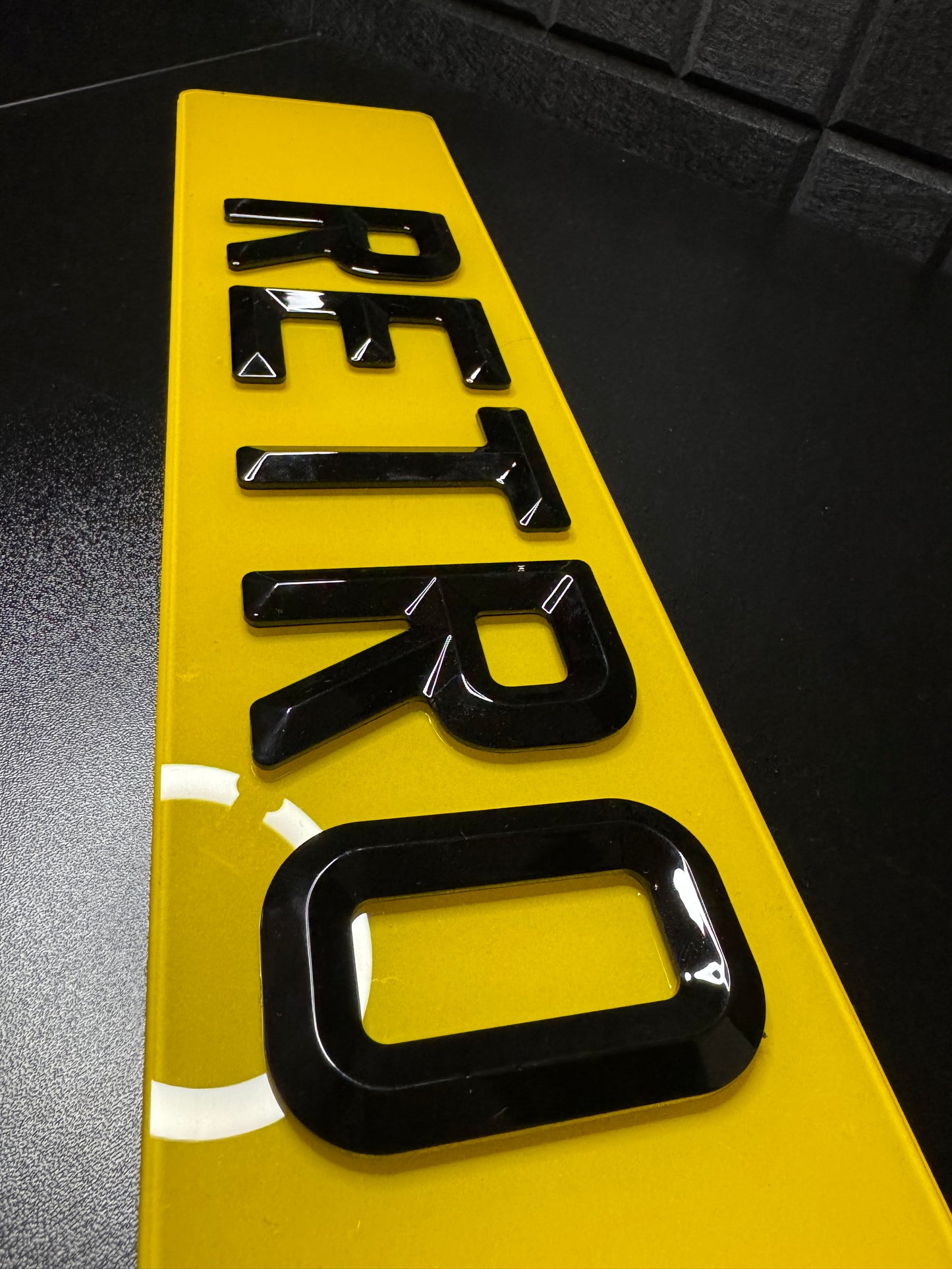 Retro Bevelled Number Plates – Diamond Cut 4D Finish | Premium UK Plates